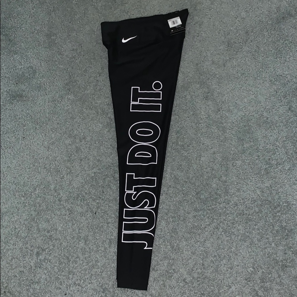 NWT Nike leggings